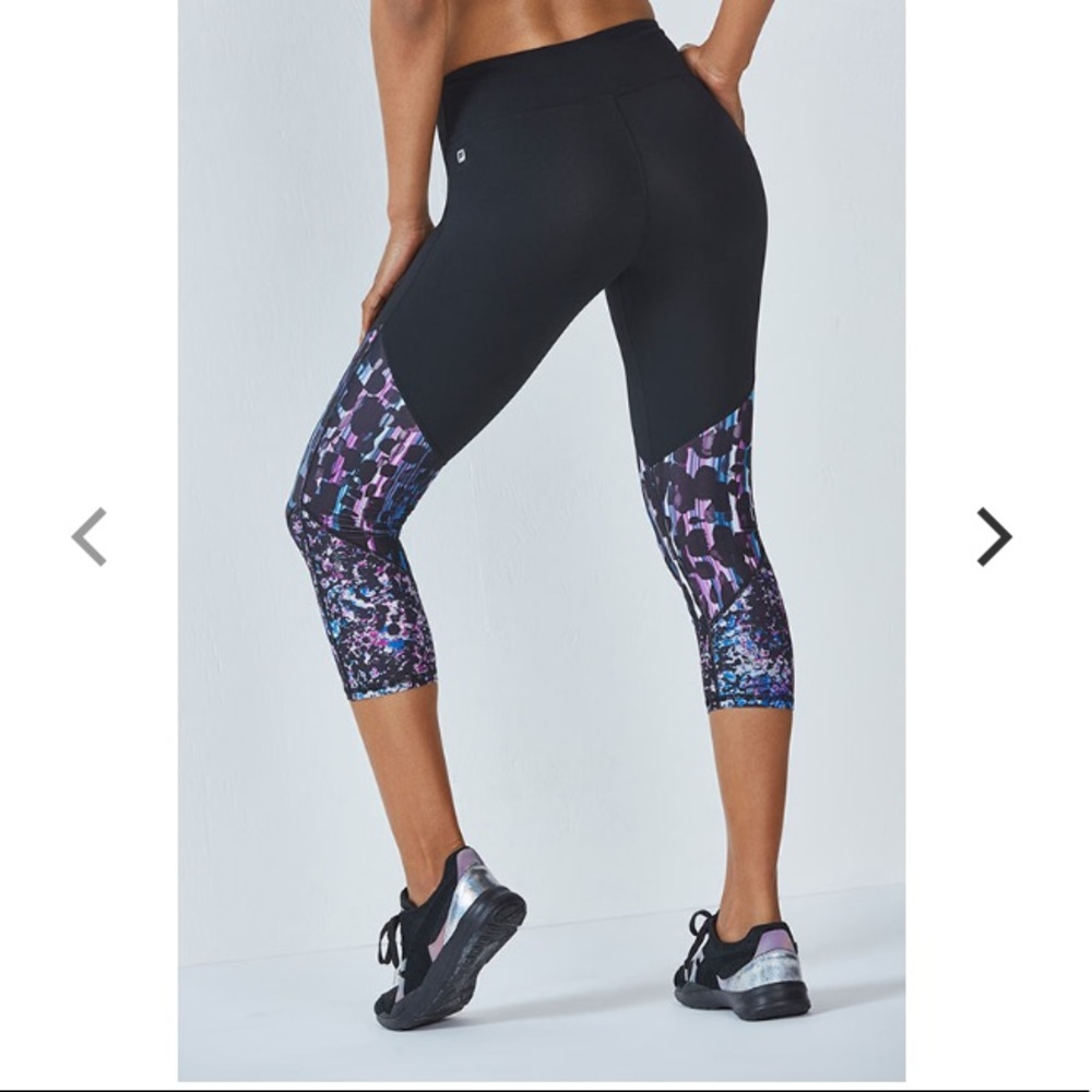 Fabletics Brogan Capri - Picture 2 of 5